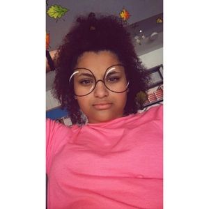 Meet your Posher, Ciara